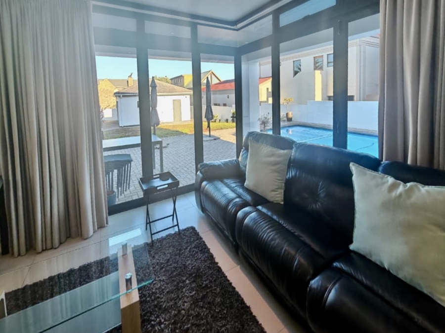 3 Bedroom Property for Sale in Myburgh Park Western Cape